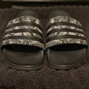 Adidas slide